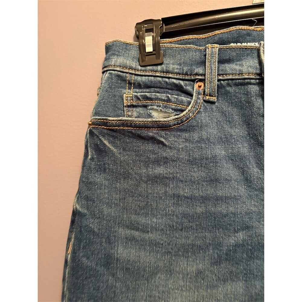 Old Navy Womens Extra High-Rise Sky Hi Straight Bermuda Shorts 7" Size 4 - Picture 2 of 8